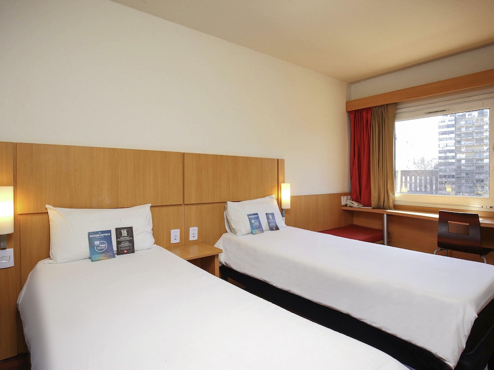 Ibis Buenos Aires Congreso 13/70