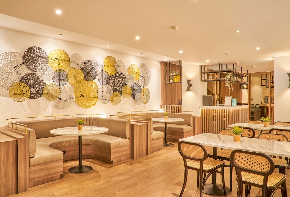 Hotel Alia Boutique Pasar Baru 33/50