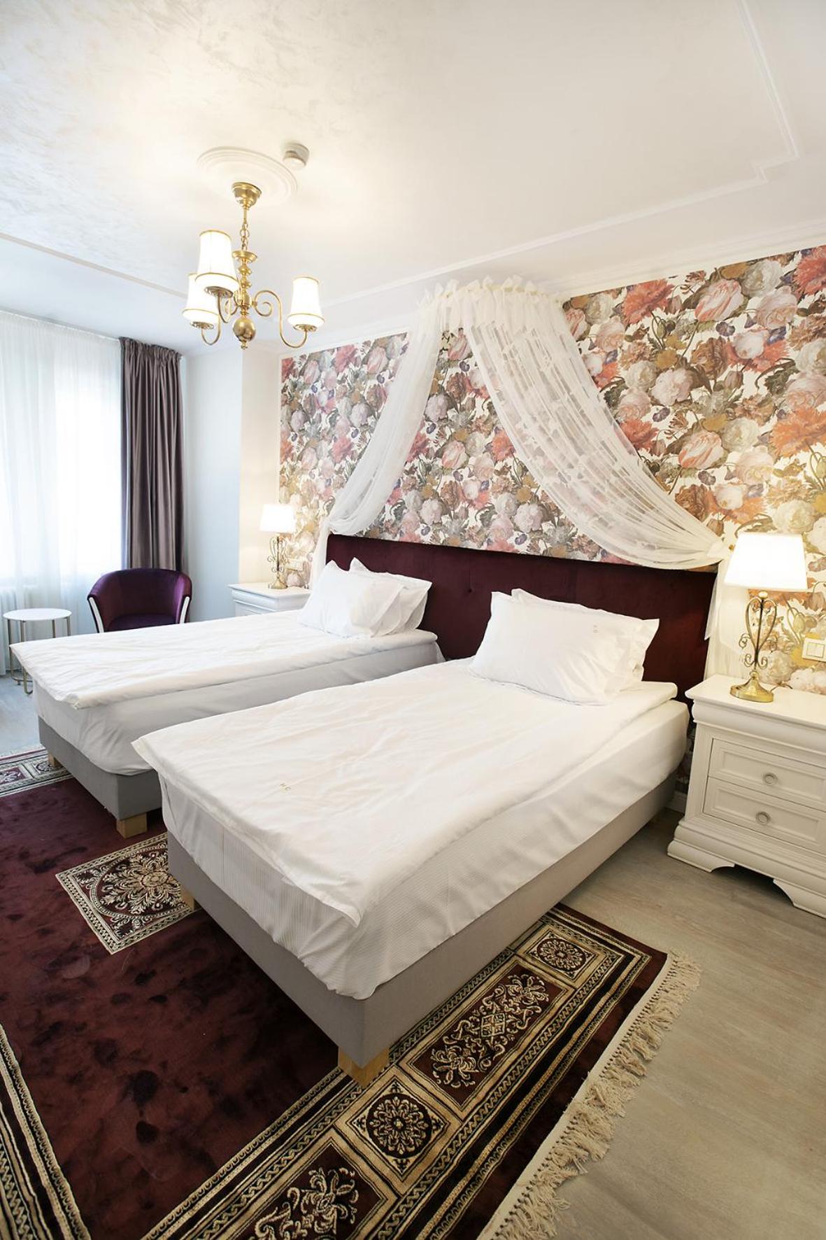 Hotel Caraiman 16/50