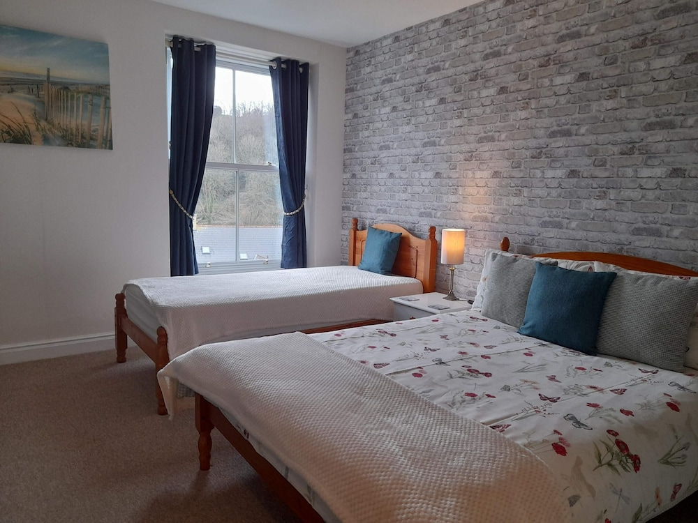 Saffron House Hotel 4/25