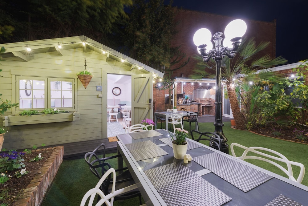 Somerset House Boutique Hotel 44/50