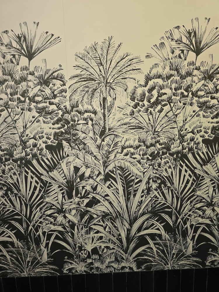 Palm Gallery Hotel 2/50
