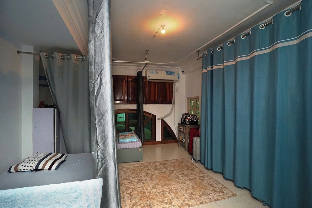 Sakura Hostel Saigon 77/85
