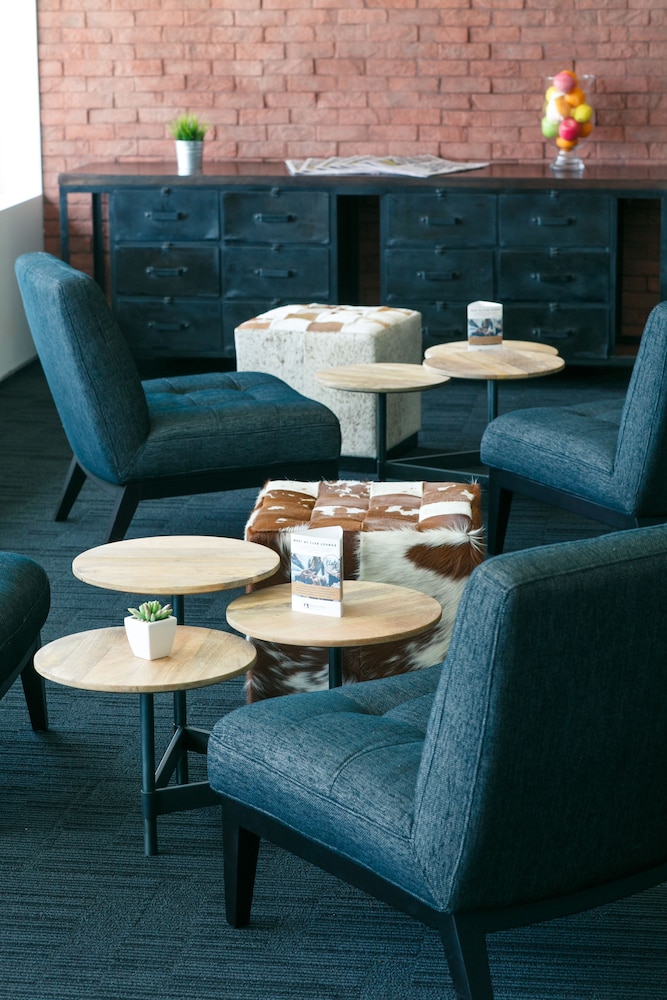 Alpha Hotel Eastern Creek 33/60