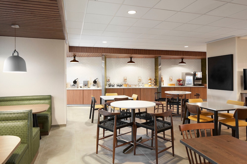 Fairfield Inn & Suites by Marriott Stony Creek 14/19