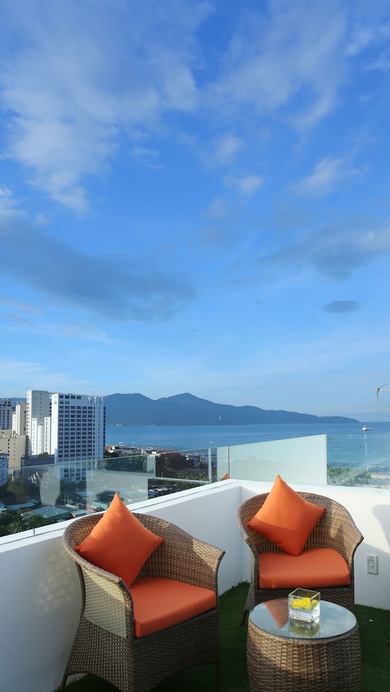 Royal Family Hotel Da Nang 44/50