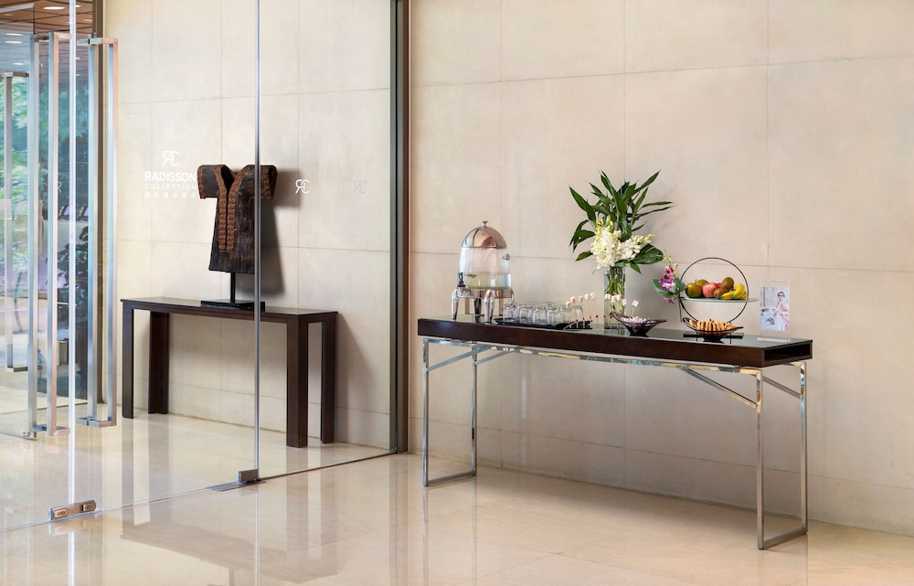 Radisson Collection Hyland Shanghai 12/78