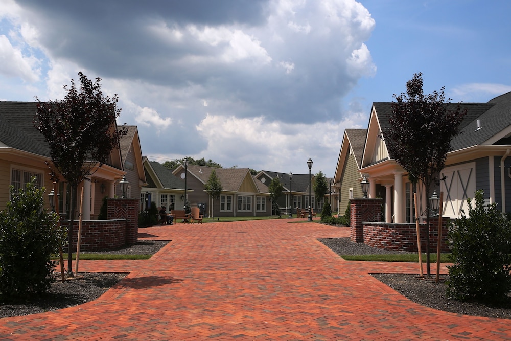 The Inn And Spa At East Wind 6/70