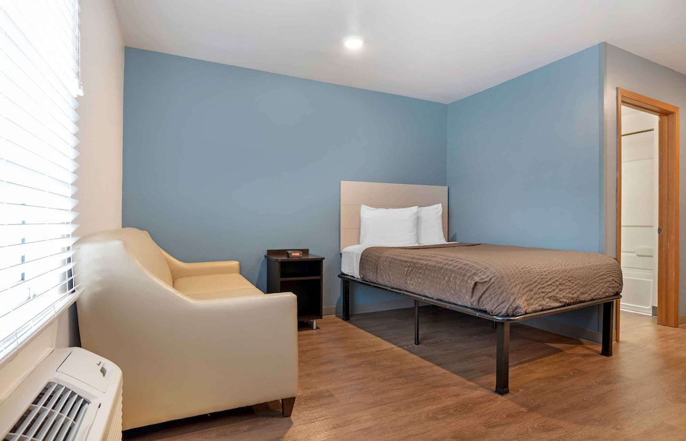Extended Stay America - Select Suites Pensacola - Northeast 22/36