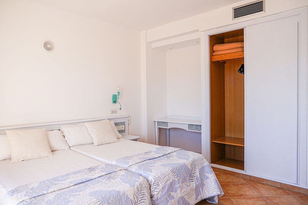 ROOM, DOUBLE BED, TERRACE
