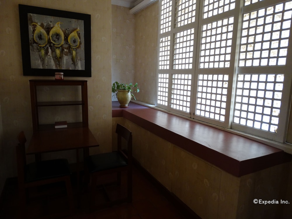 White Knight Hotel Intramuros 6/65