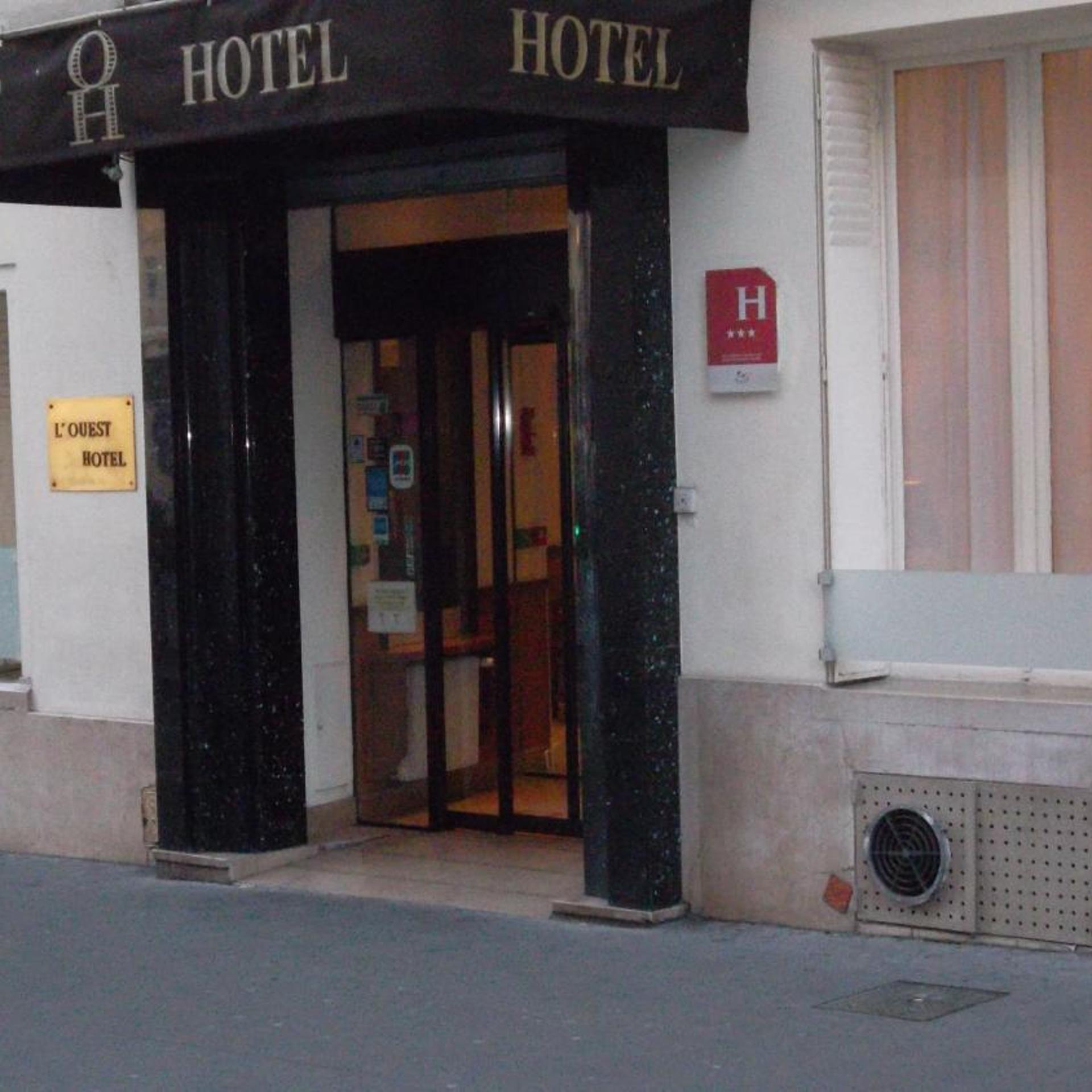 Louest Hotel 2/50