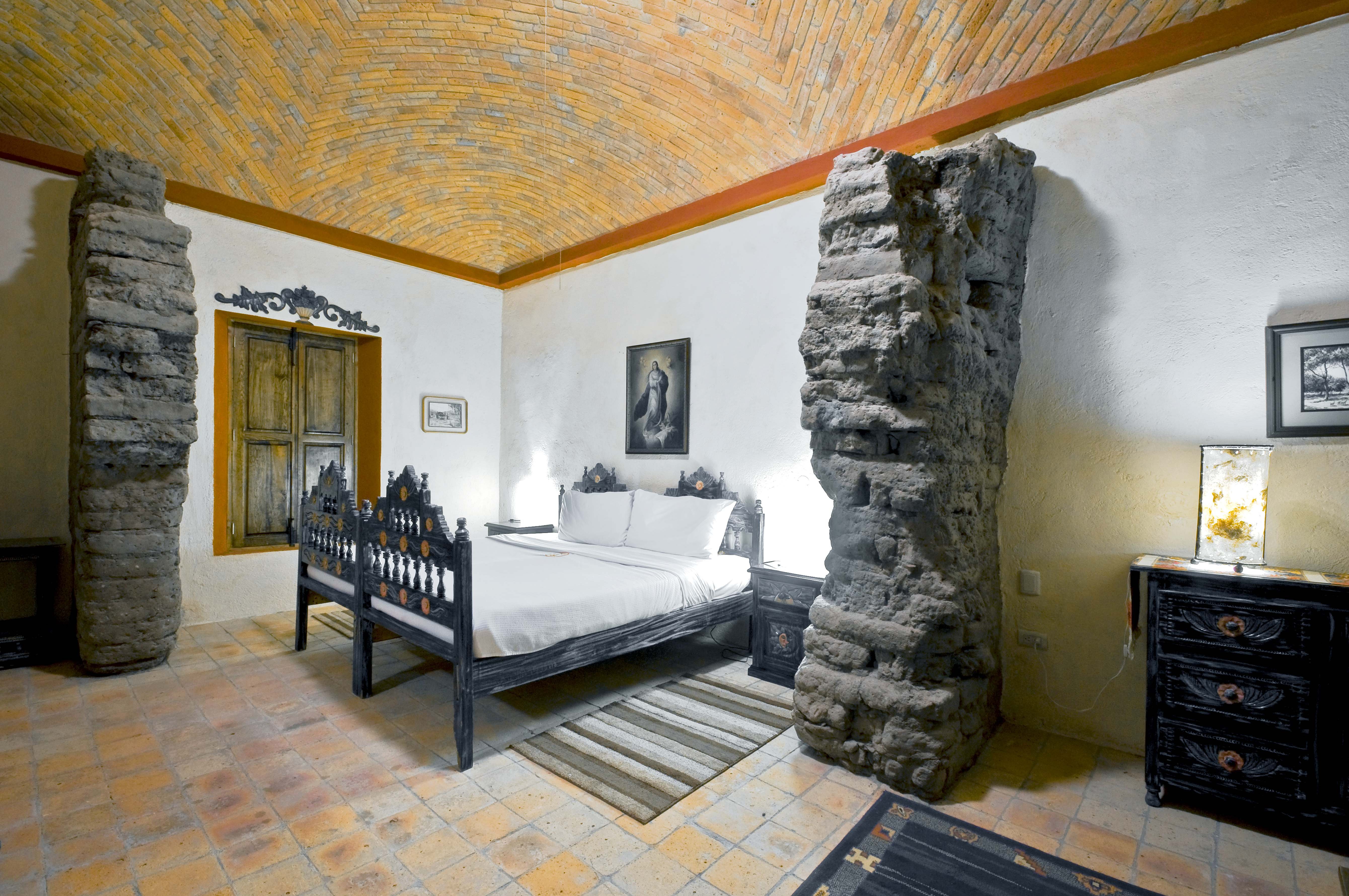 Hacienda Sepulveda Hotel Spa 12/24