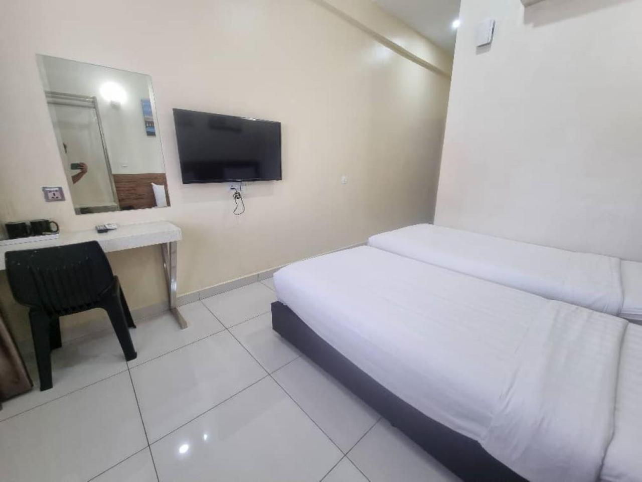 Capital O 89647 Atta Hotel 26/49