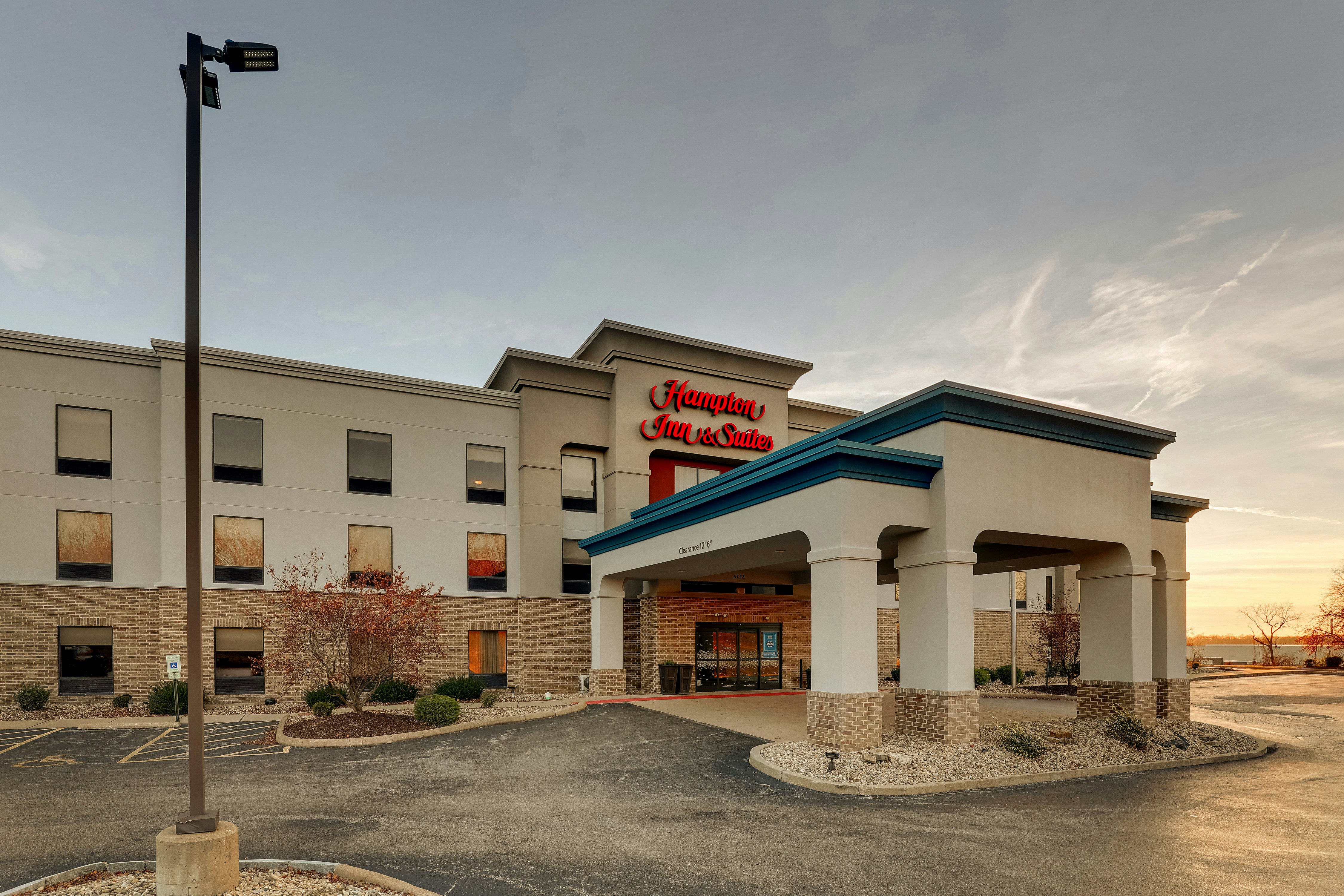 Hampton Inn & Suites St. Louis-Edwardsville 3/69