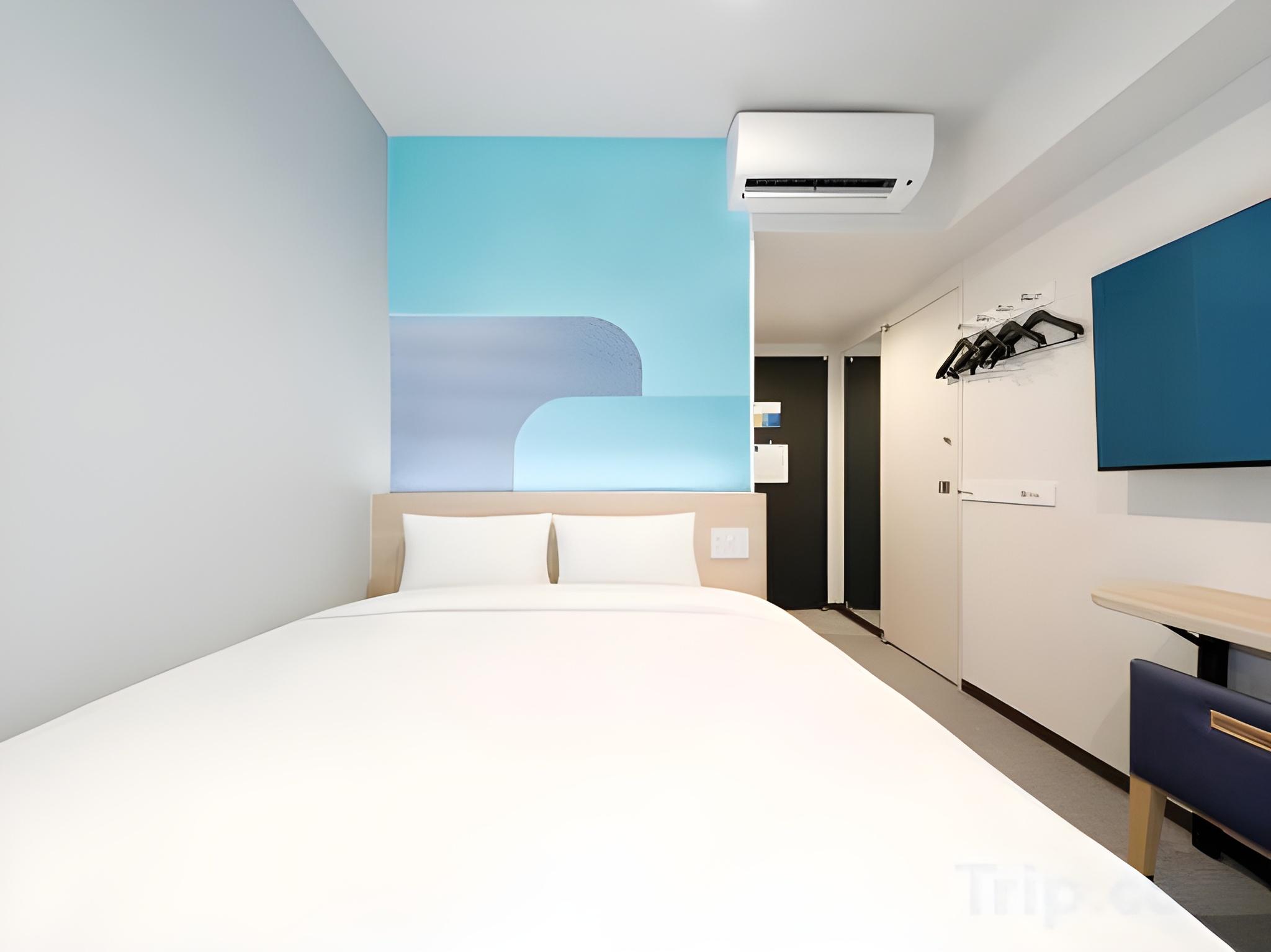 Semi Room, Double Bed