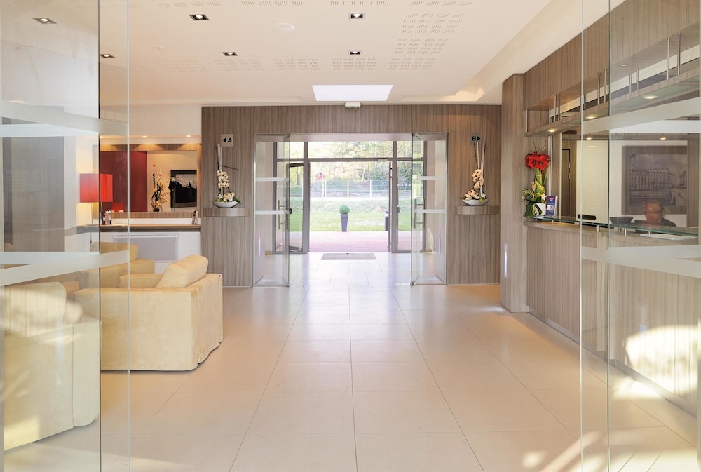 Residhome Paris-Guyancourt 23/45