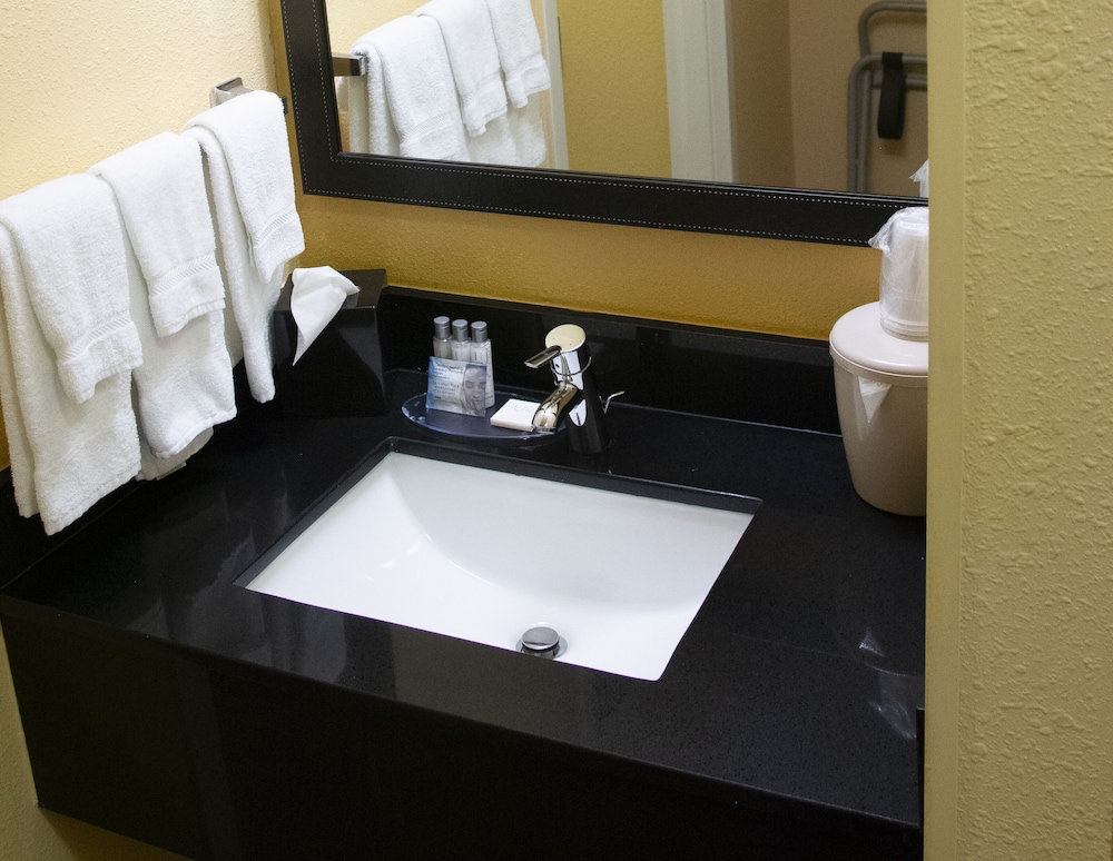 Okatie Hilton Head Hotel 44/45