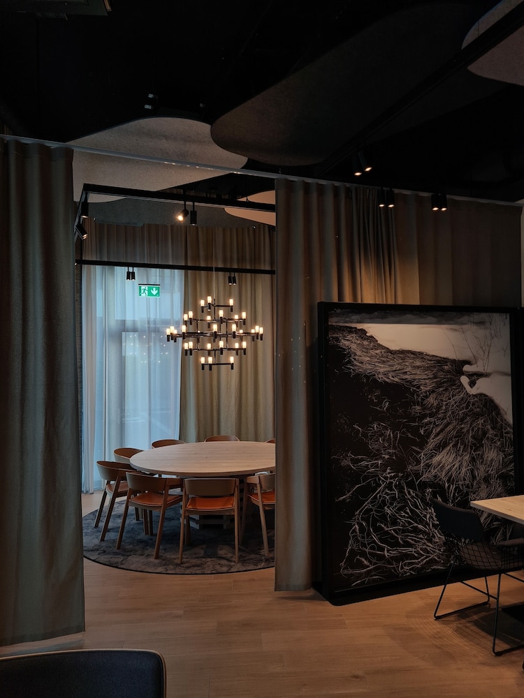 Mercure Hotel Delemont 42/55