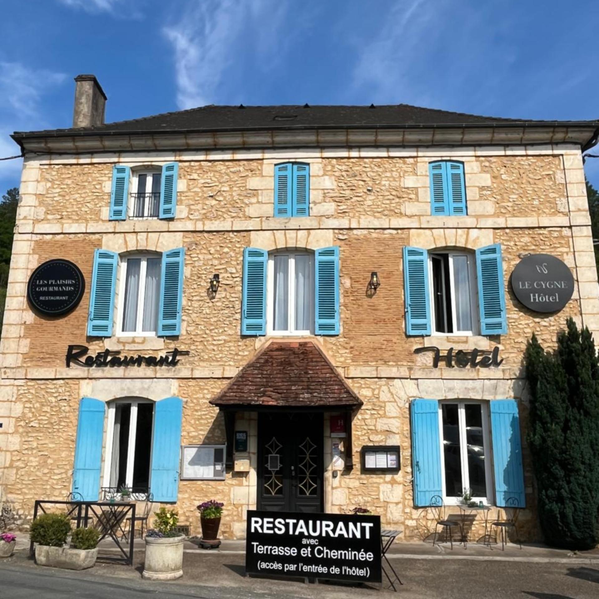 HOTEL LE CYGNE 2/50