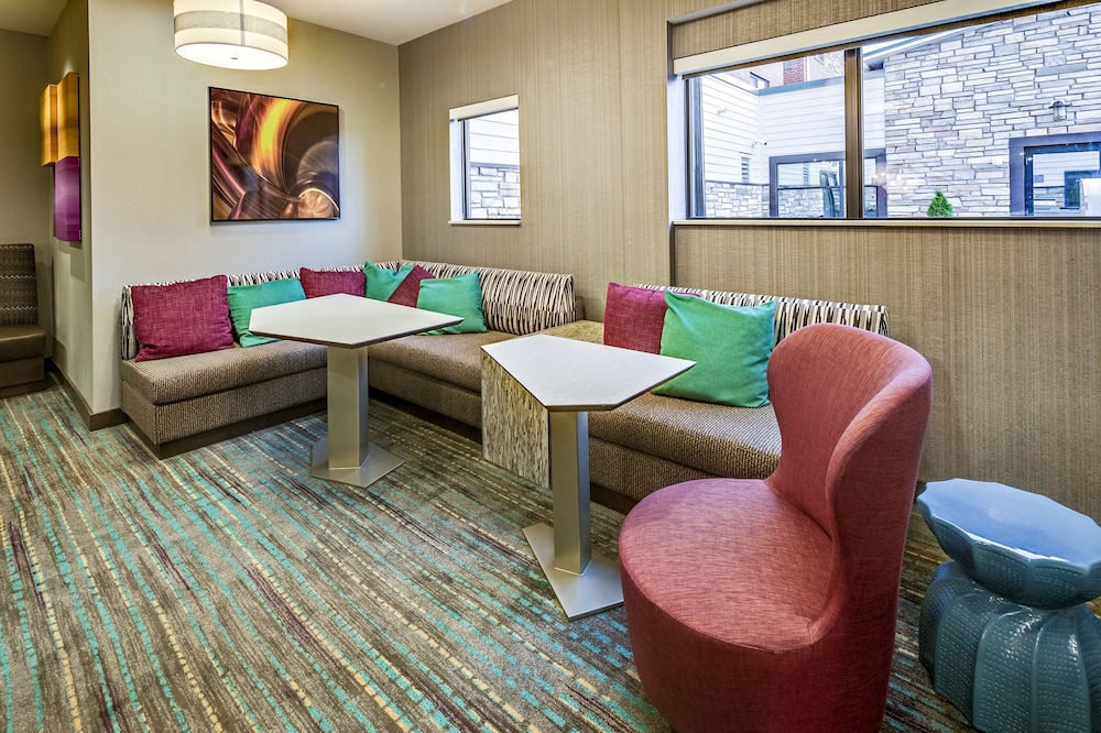 RESIDENCE INN AKRON SOUTH/GREEN 30/52