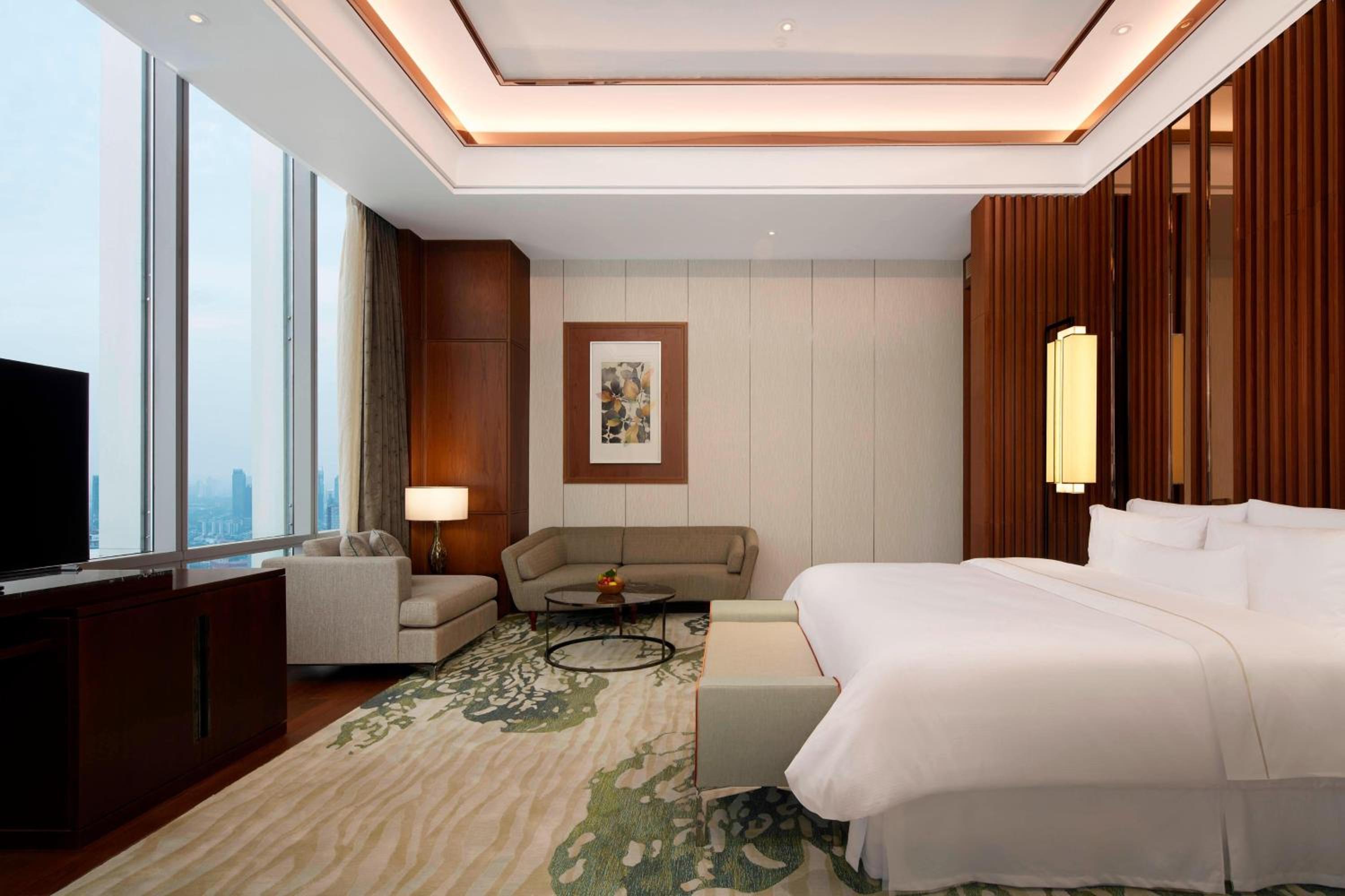 Westin, Suite, King Bed, Club Lounge Access, Large