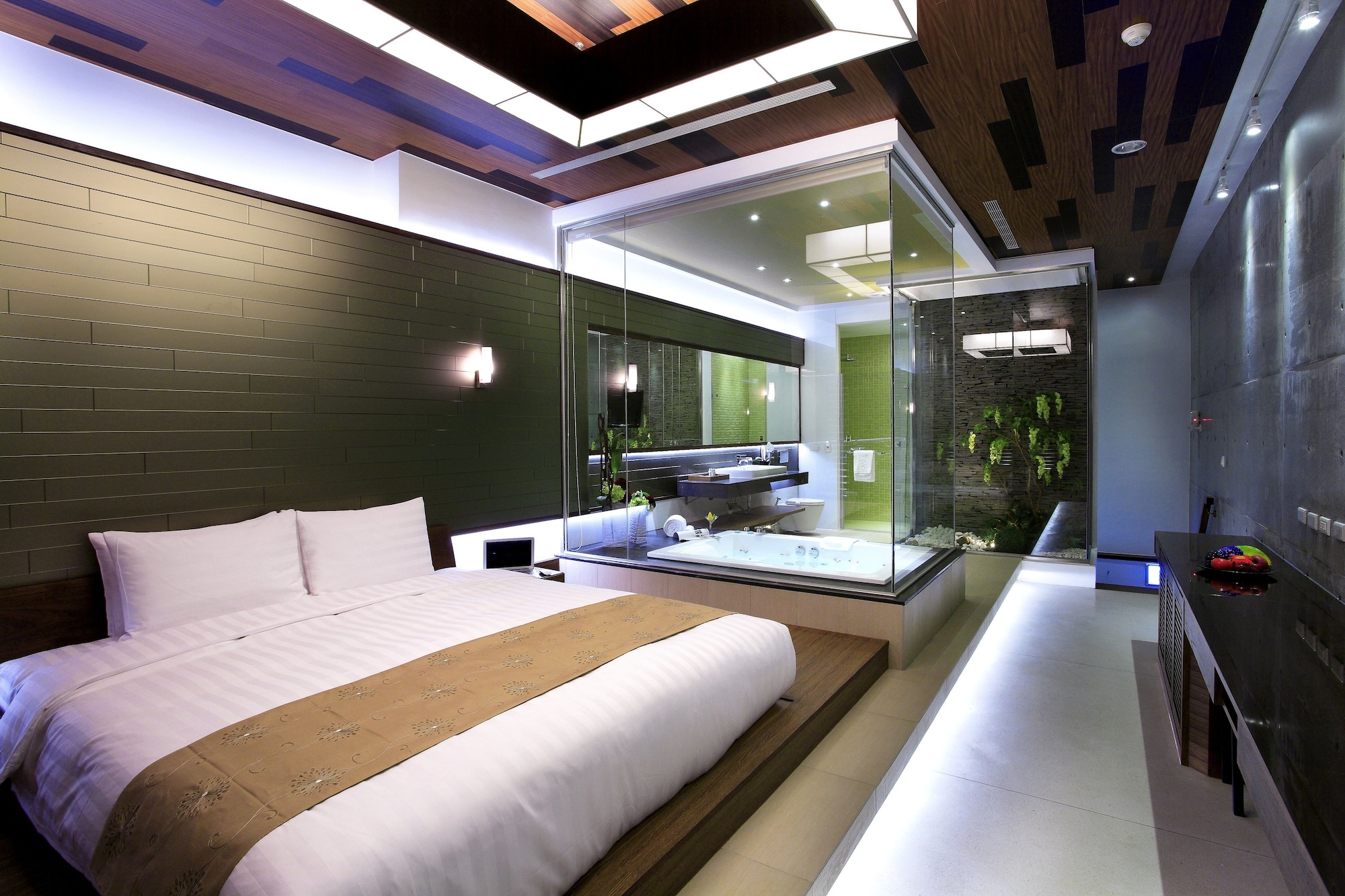 STANDARD, DOUBLE BED