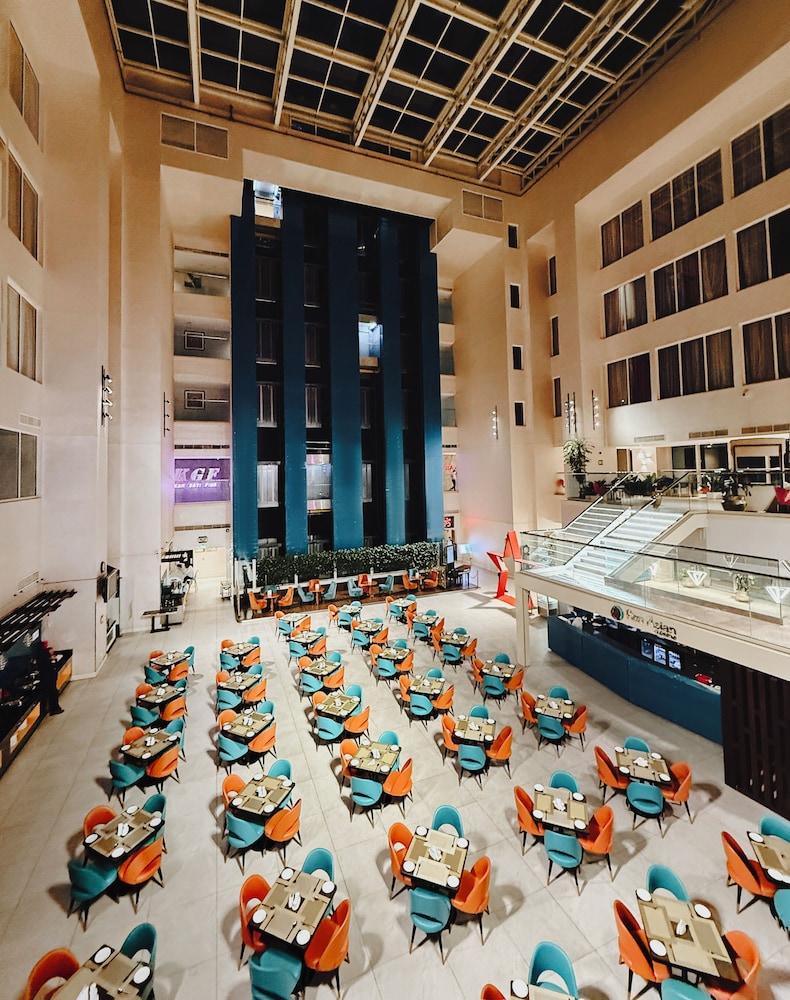 Fortune Atrium Hotel 64/68