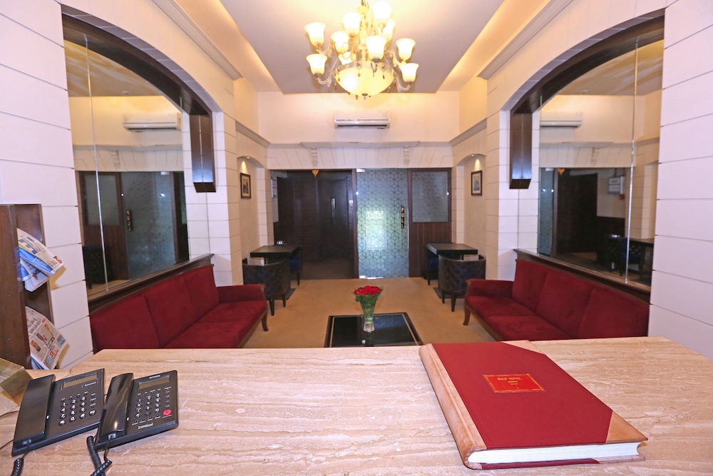 Gulf Hotel 30/49