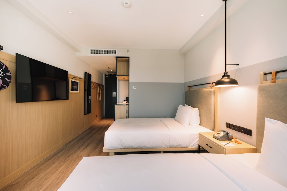 Moxy Putrajaya 12/40