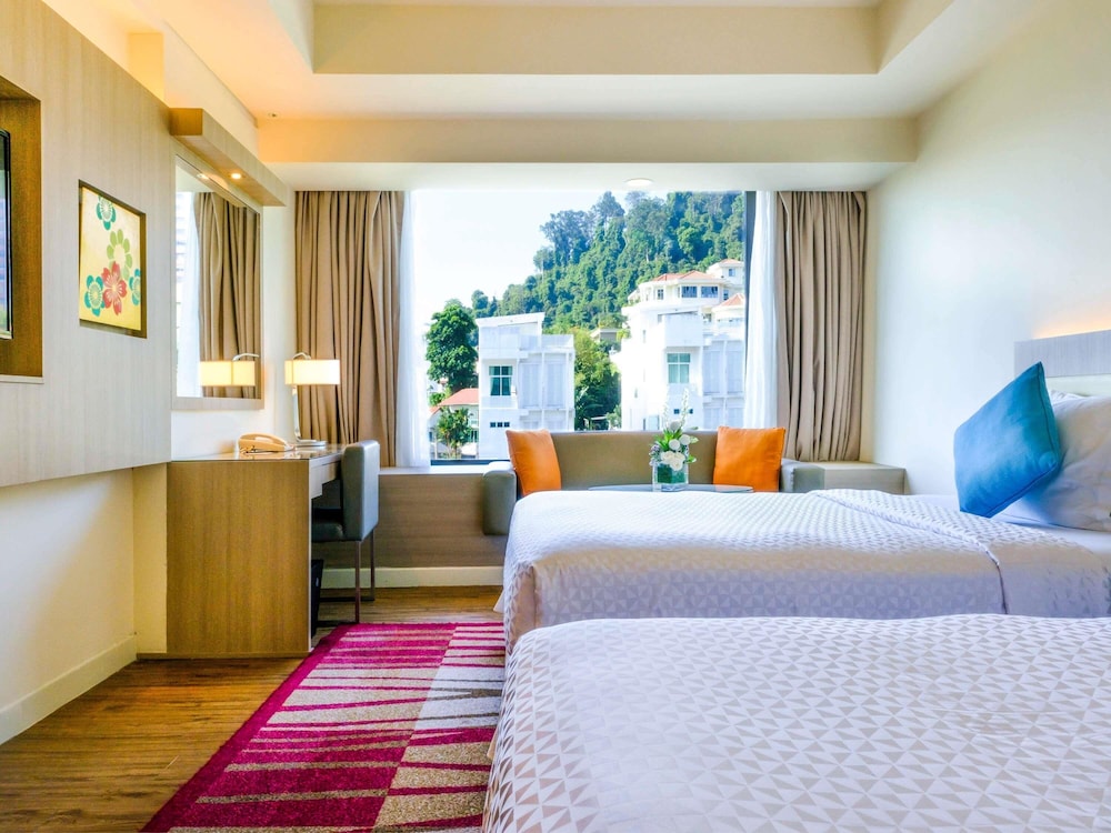 Mercure Penang Beach 11/63