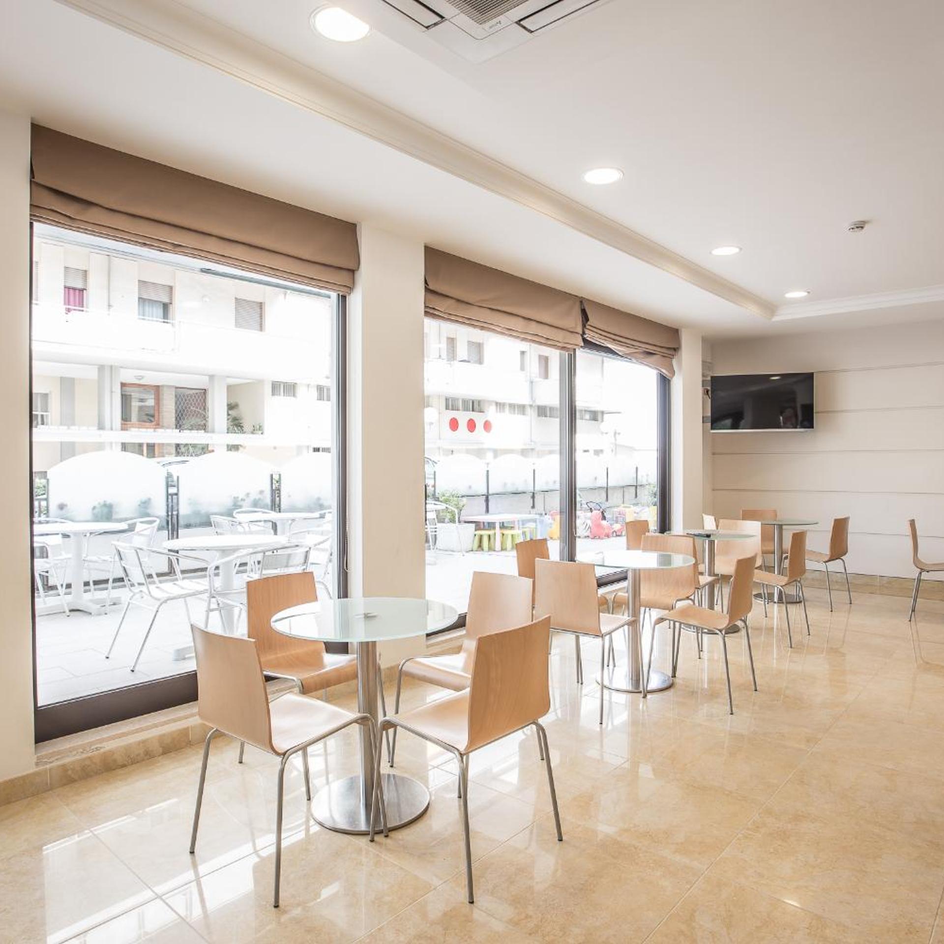 Roxy & Beach Hotel 25/43