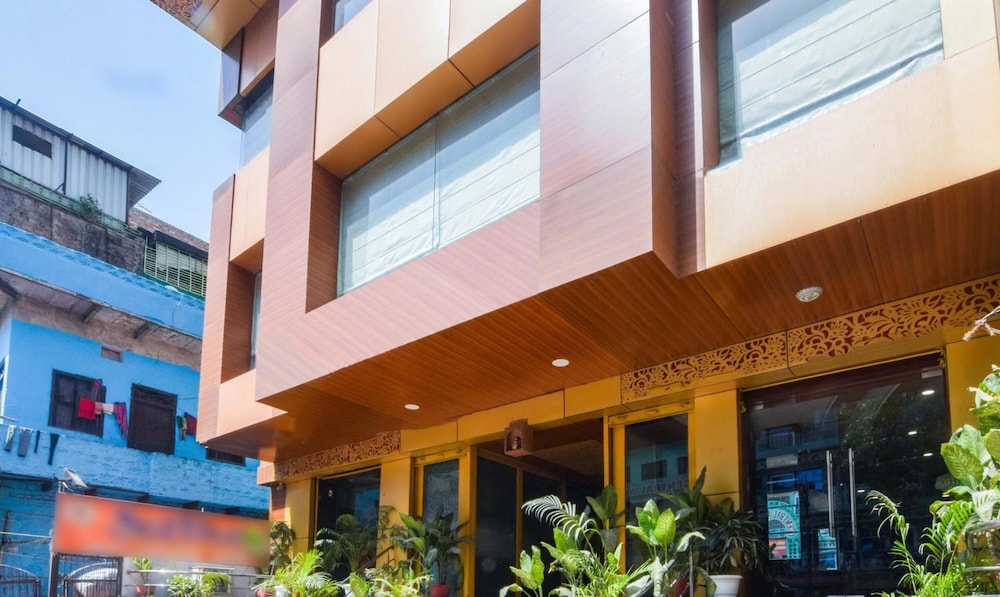 Hotel Saffron 5/50