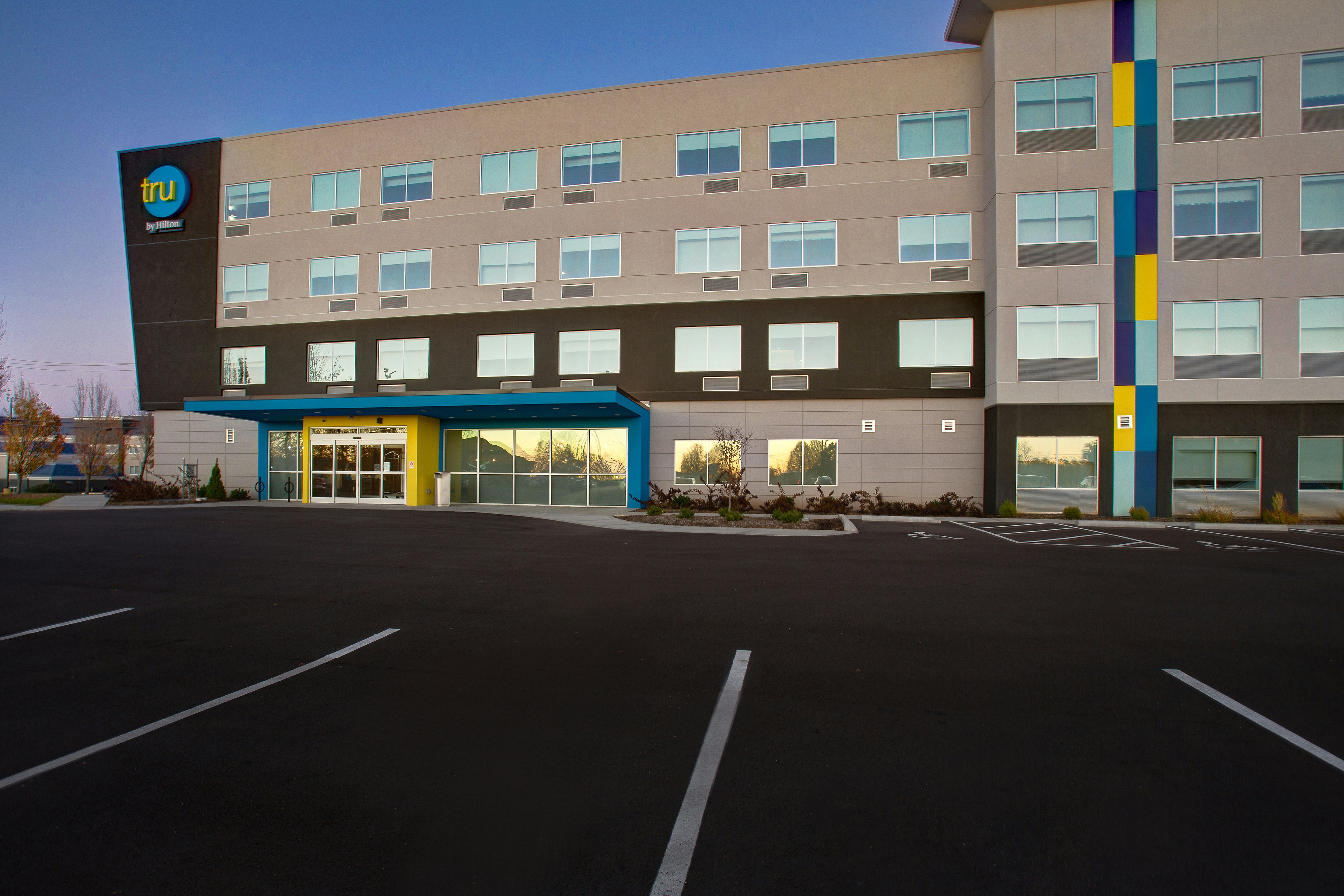 TRU BY HILTON ALCOA KNOXVILLE AIRPORT TN