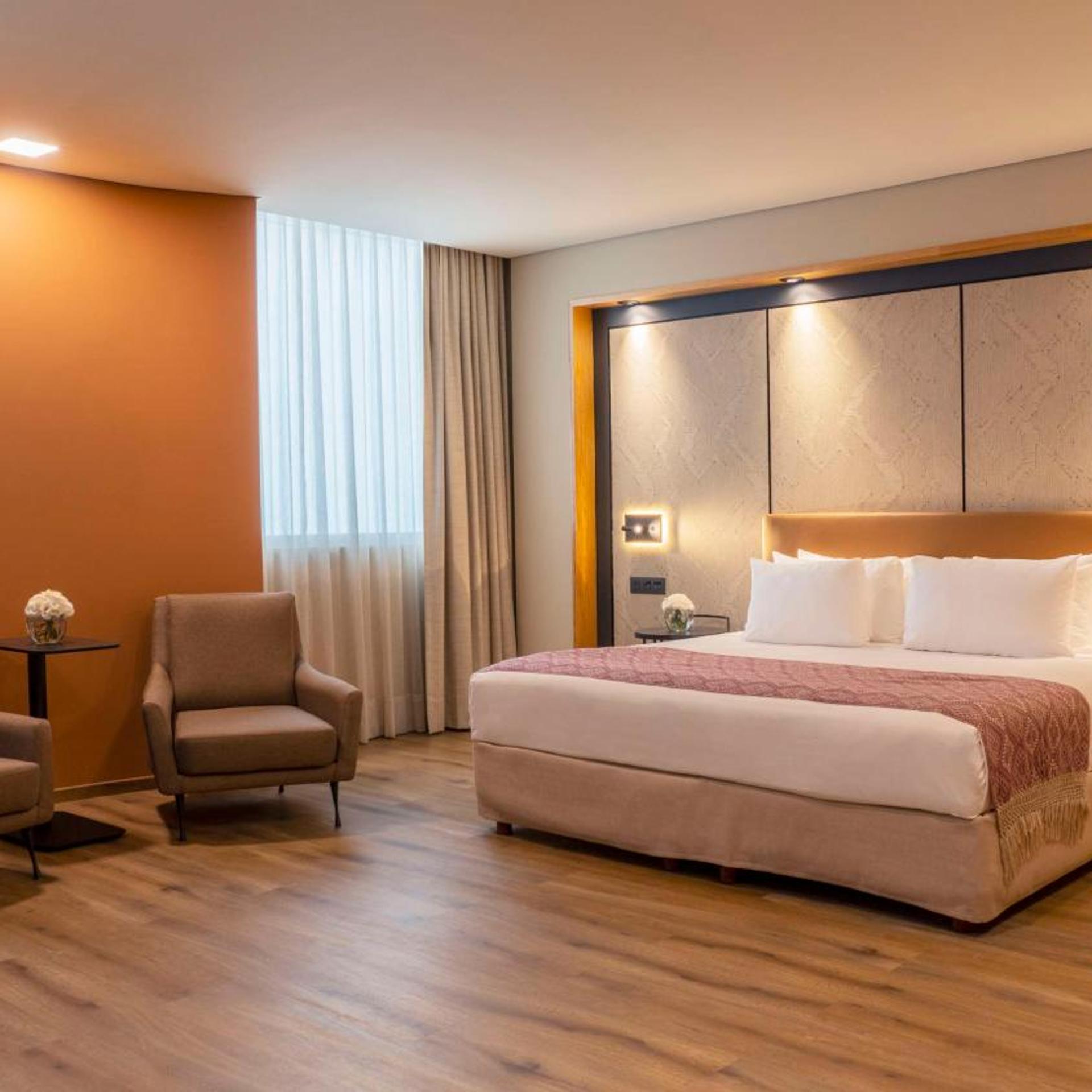 Premium, 1 Double or 2 Queen Beds, with Extra Bed