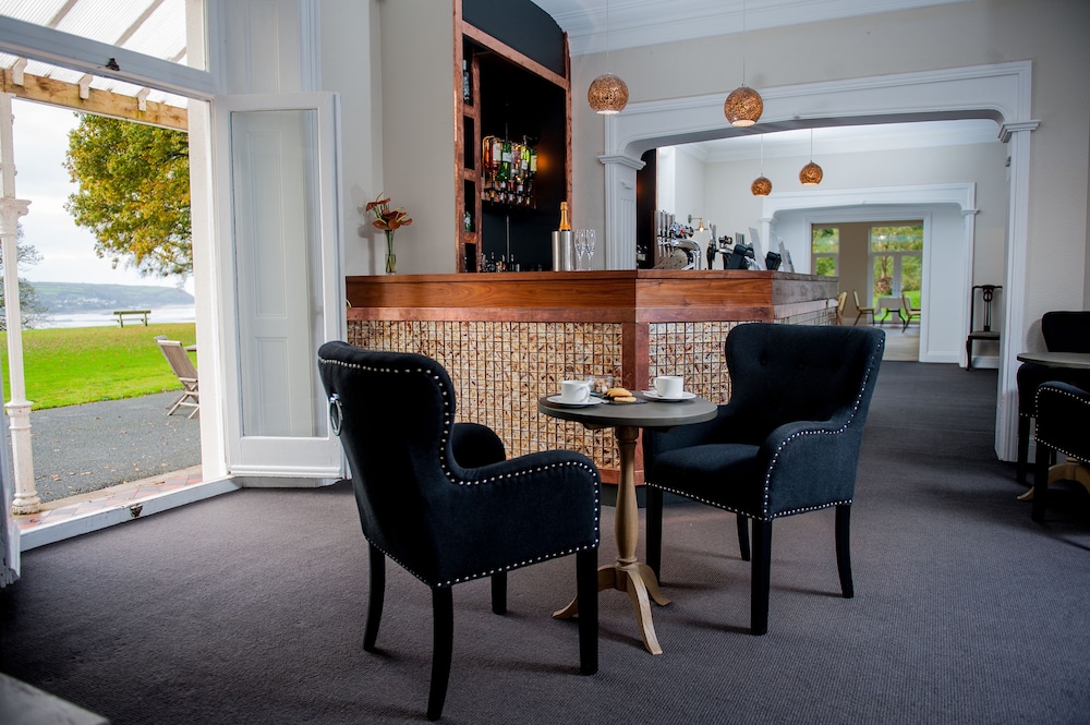 Mansion House Llansteffan 20/32