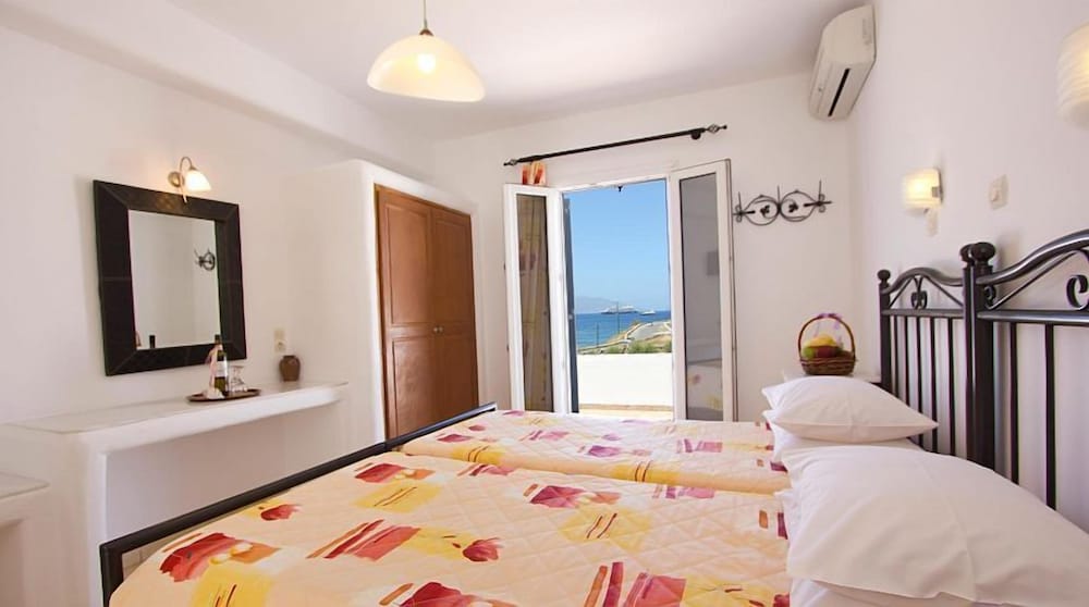 Anixi Hotel 6/64