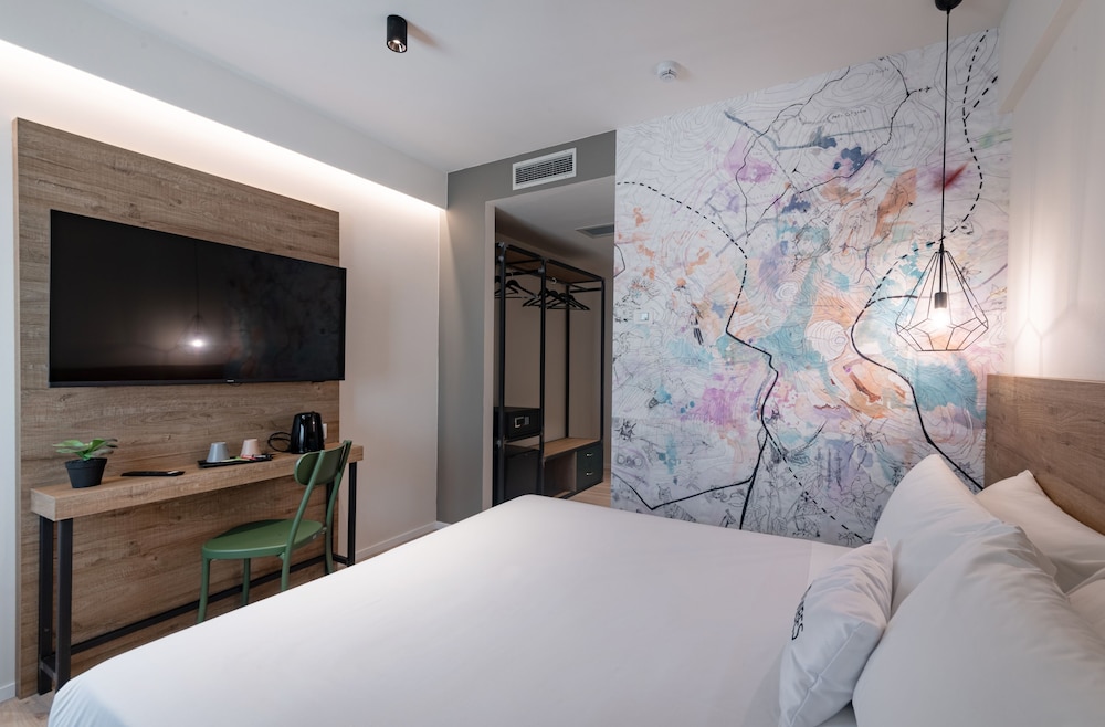 SUPERIOR, DOUBLE BED