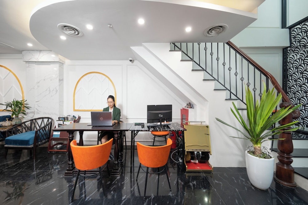 Hanoi Fiesta Grand Hotel and Spa 24/28