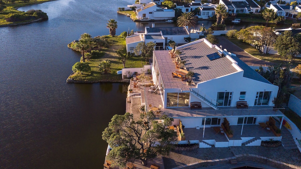 Marina Views 18/22
