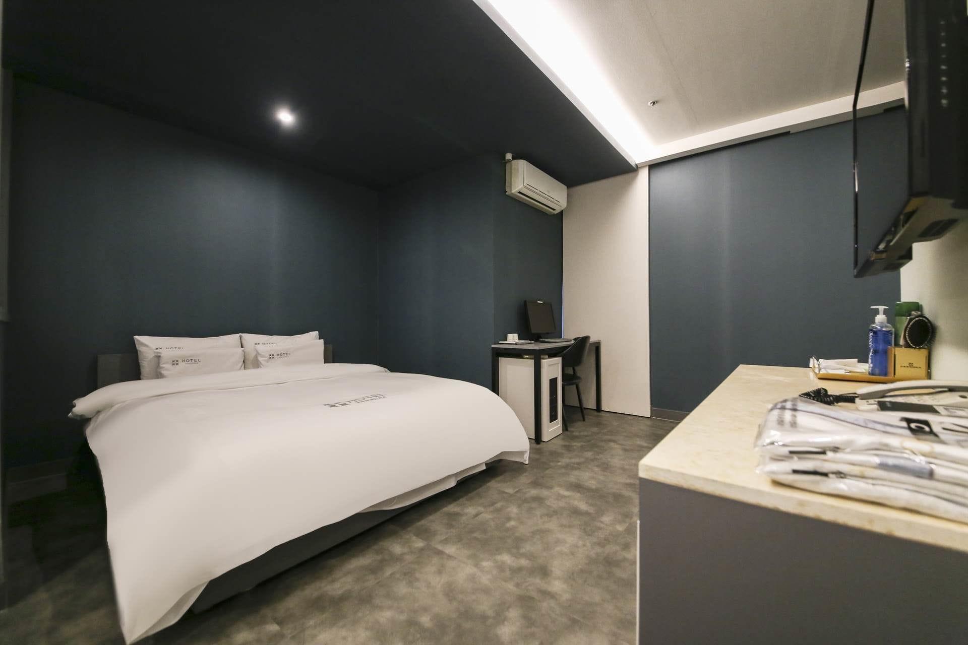 Hotel Pandora 5/23