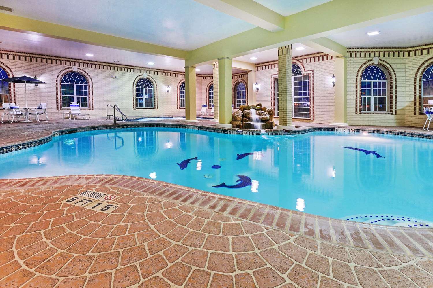 Country Inn & Suites By Radisson, Amarillo I-40 West, TX 11/18
