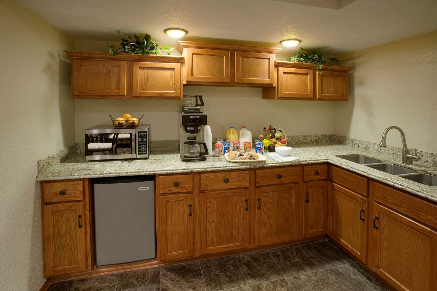 Americas Best Value Inn Edna 1/4