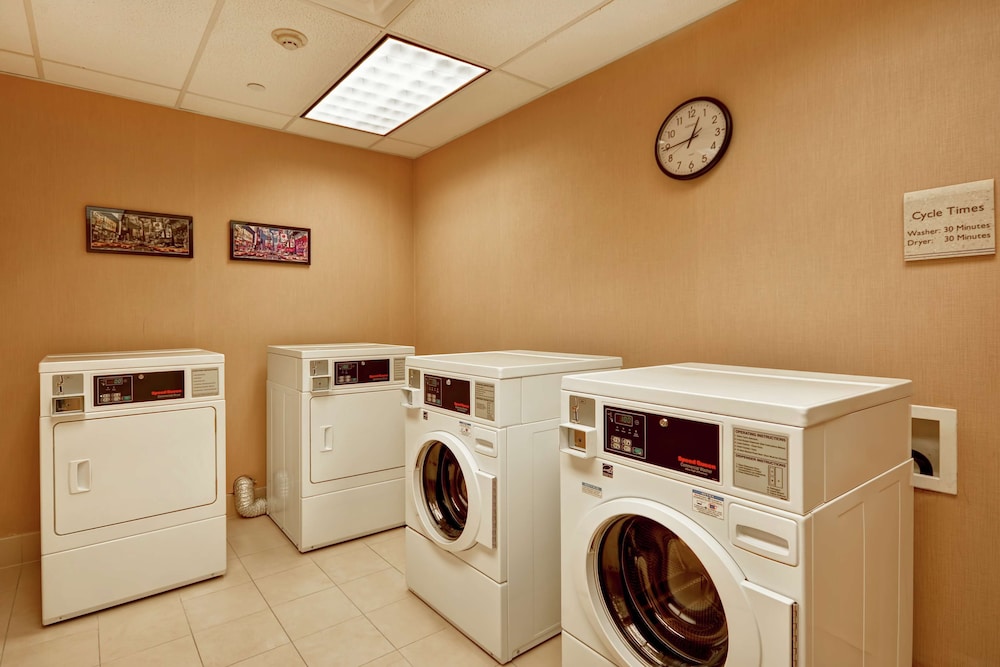 Hilton Garden Inn Ridgefield Park 36/46