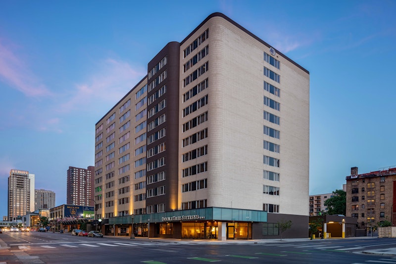 DoubleTree Suites by Hilton Minneapolis Downtown 2/50