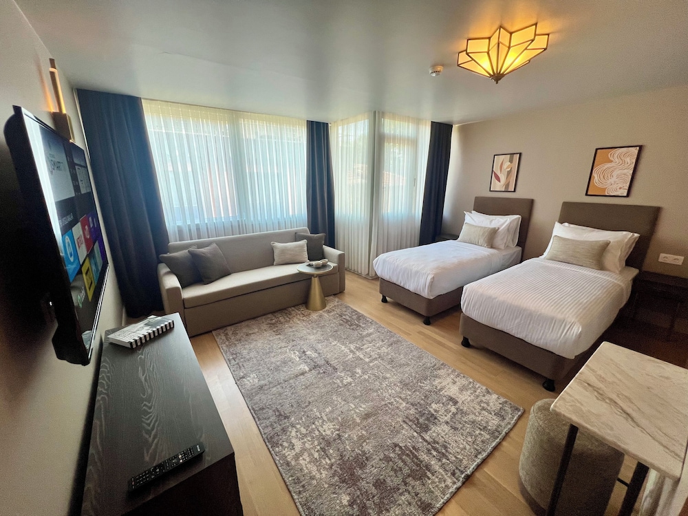 Weingart Suites Hotel 20/58