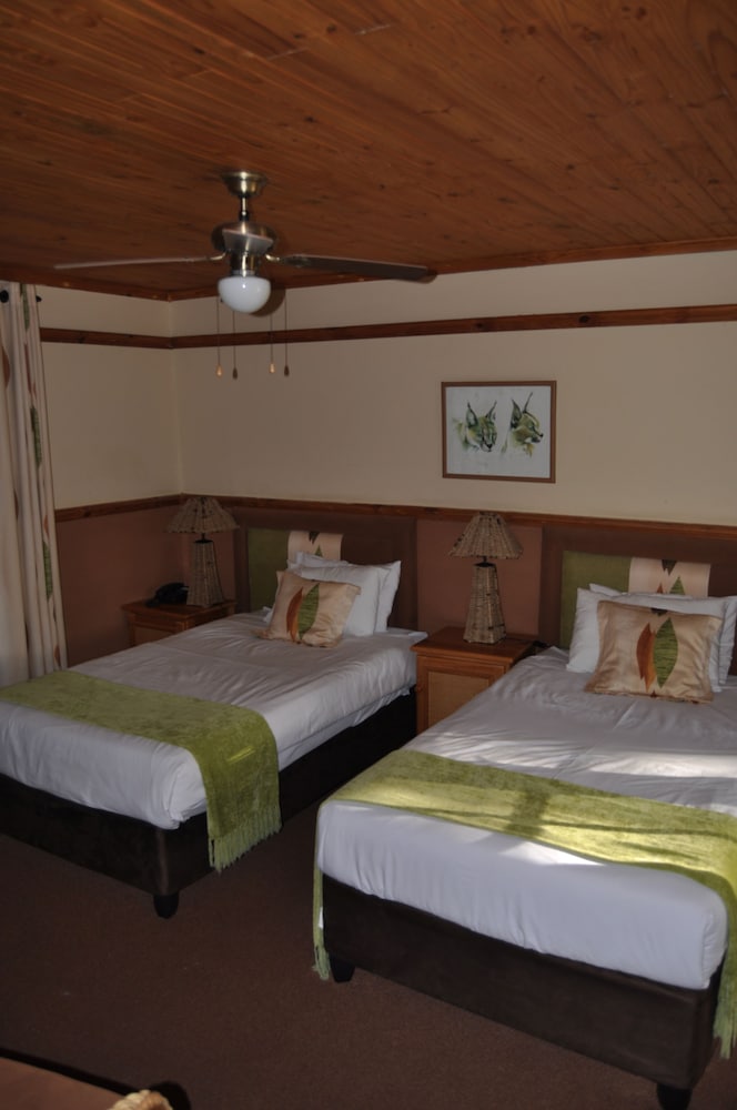 Bushlands Game Lodge 12/45