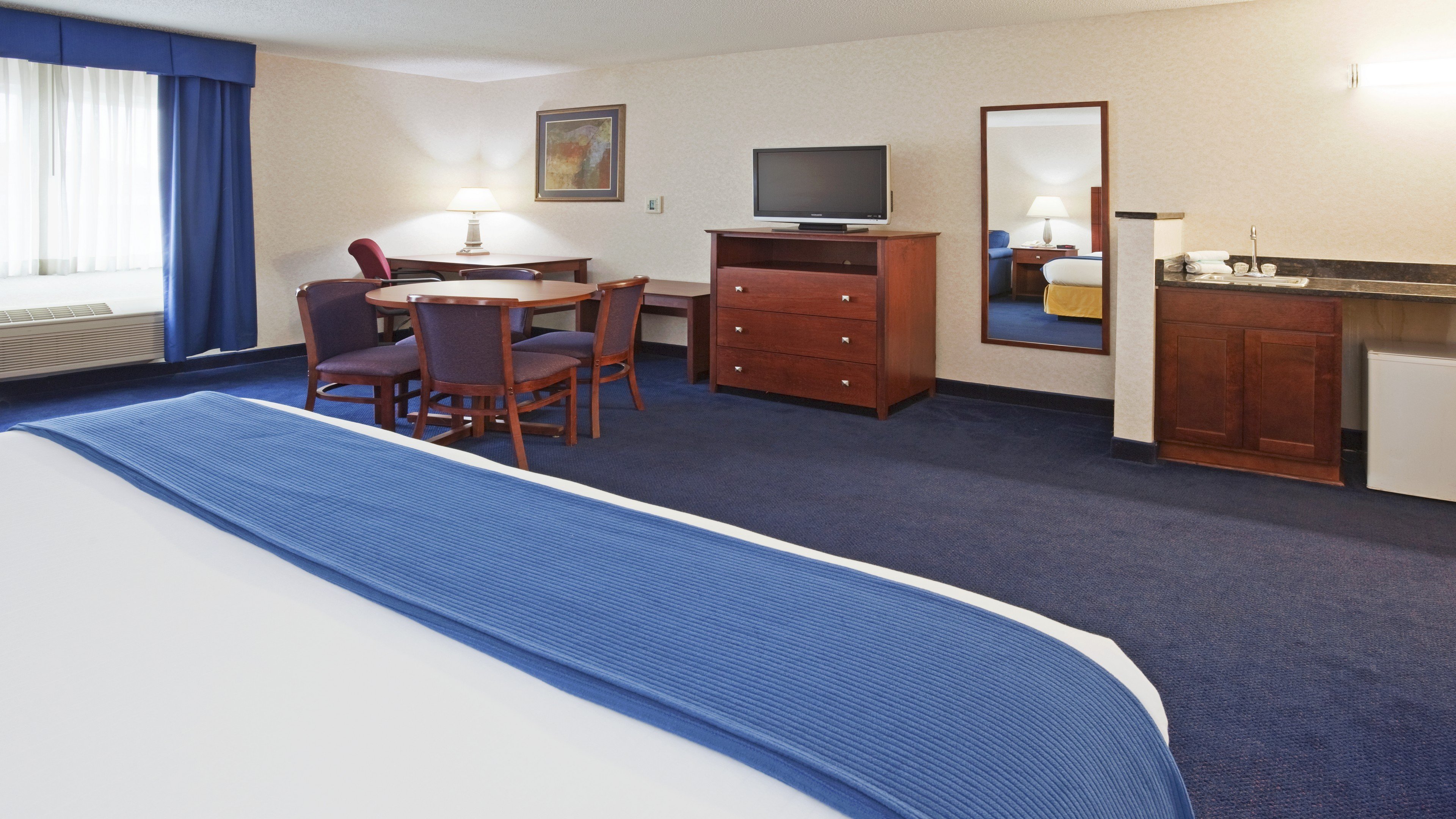 Holiday Inn Express Deforest Madison Area, an IHG Hotel 48/65