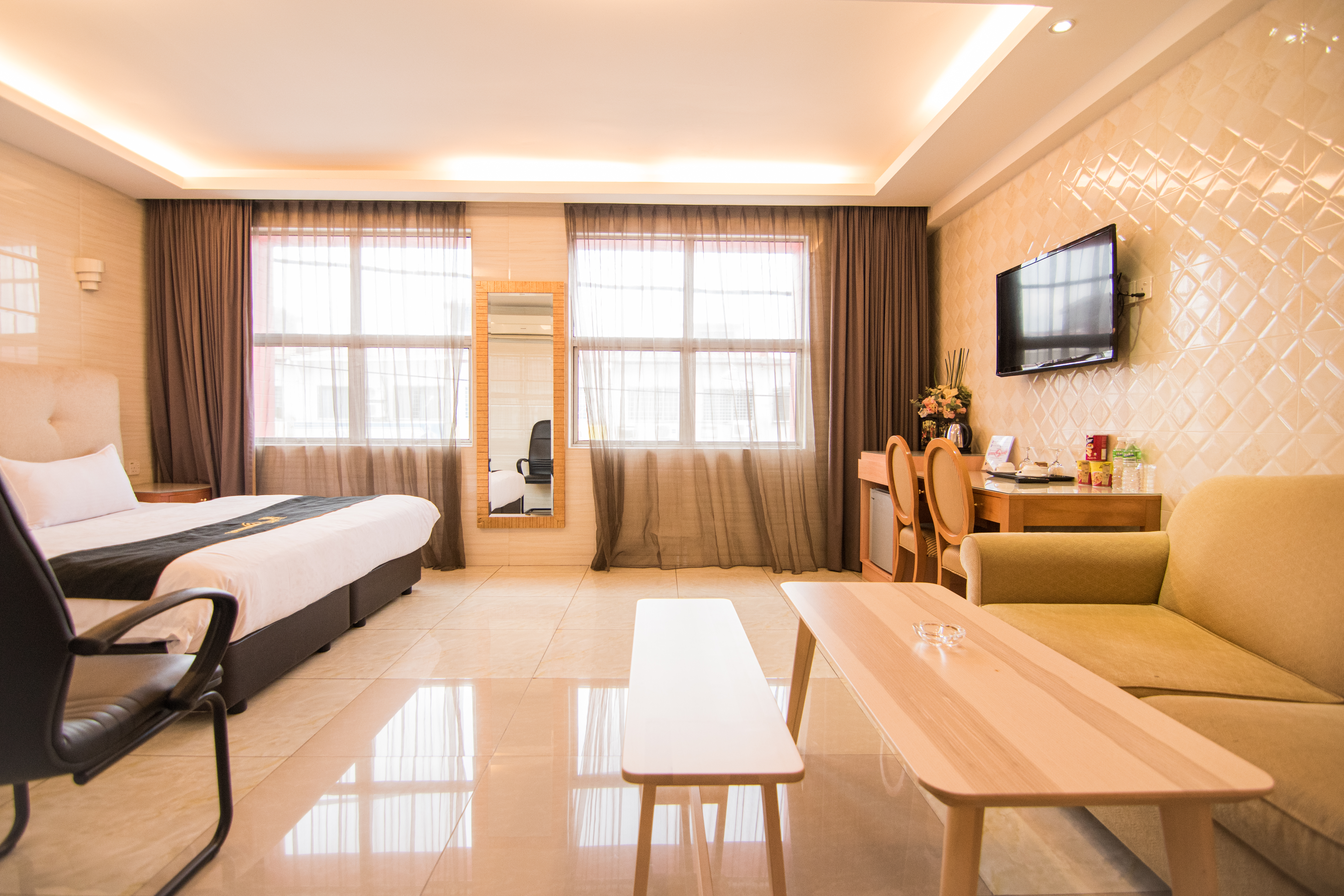 Suwara Hotel 17/36