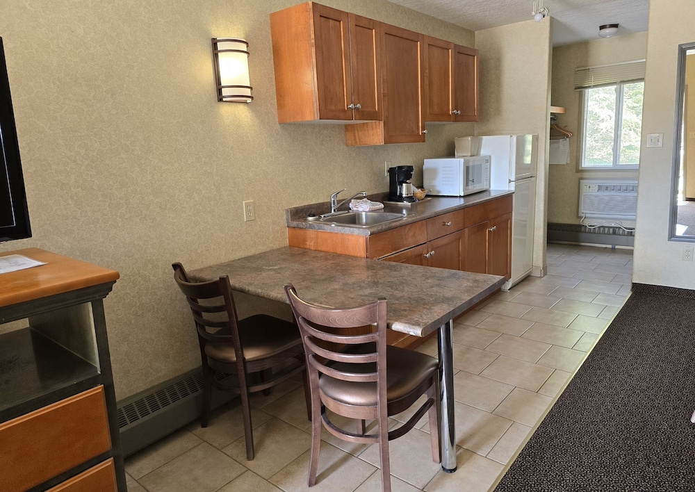 Lakeview Inn And Suites Hinton 11/41